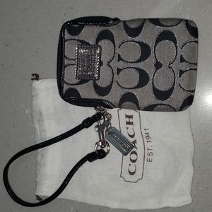 Coach Poppy wristlet